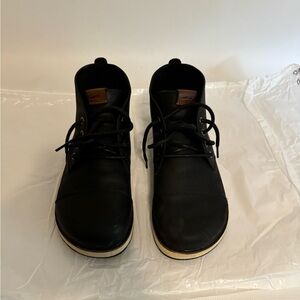 Mns Altra Chukkas. Size 9.
